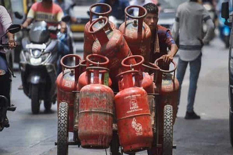 LPG Cylinder Price Hiked: Domestic Cooking Gas Price Increased By Rs 50 | Check Latest Rates Here